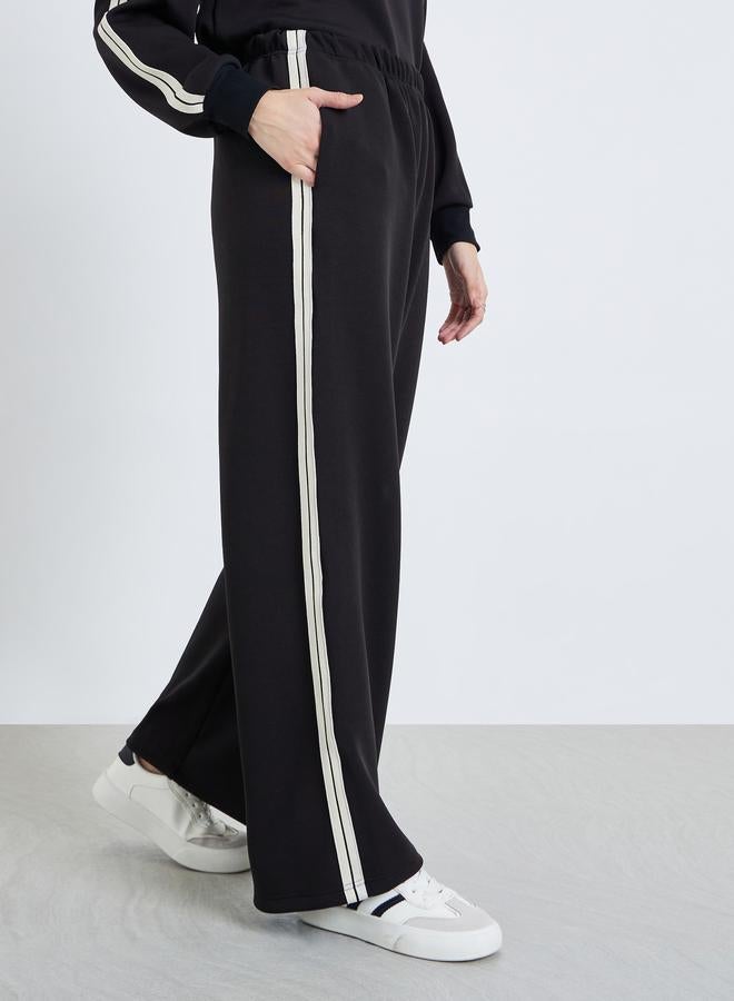 Styli Women Black Wide Leg Joggers with Stripe Detail - Image 2